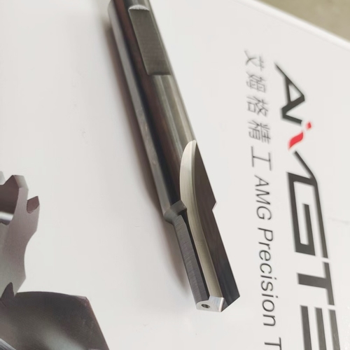 Latest company news about How to face  Challenges of Stainless Steel and Alloy Steel Processing with Double  Straight Hole Internal Cold Groove ?