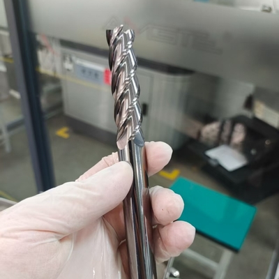 quality 16mm 4 Flutes Solid Carbide Square End Mill For Steel And Alloy Steel Machining factory