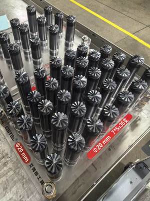 Qualidade Fresa de topo de metal duro integral de 12 lâminas para acabamento de precisão fábrica