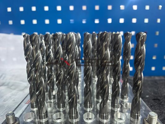 Bon prix Foret en carbure pour liquide de refroidissement, plage de diamètre de 1mm à 20mm, outil de perçage de précision OEM OK pour Applications industrielles en ligne